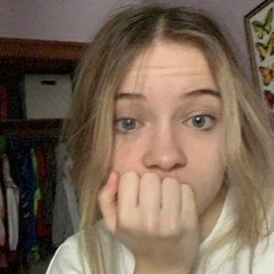 Meet your Posher, Esther